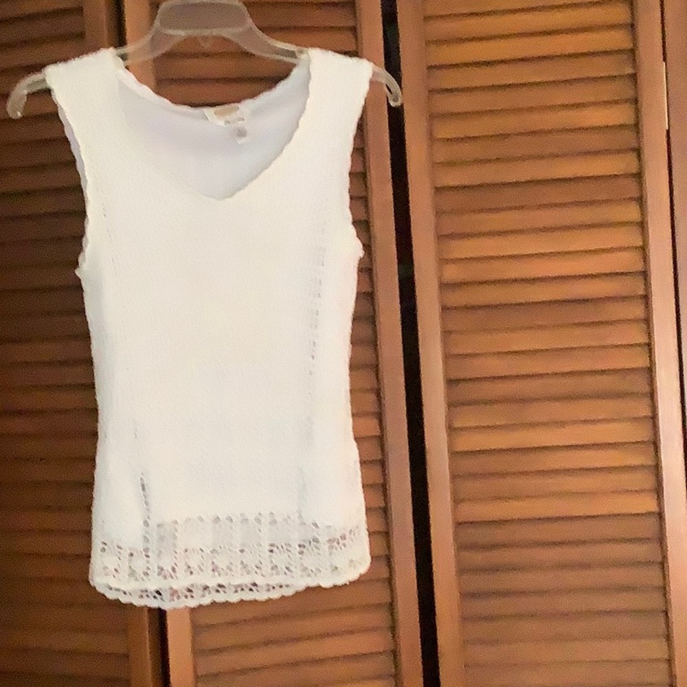 Hand knit sleeveless top with v neck